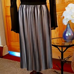 Eileen Fisher Black/White/Gray Accordion Ombre Skirt Size PM